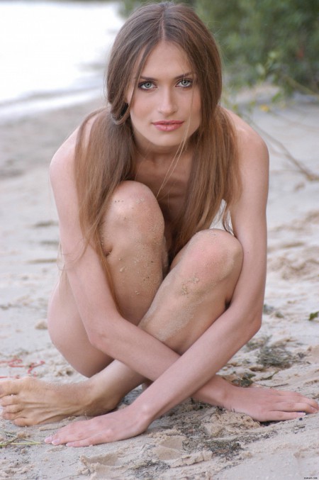 Летняя элегантность: Людмила в природе