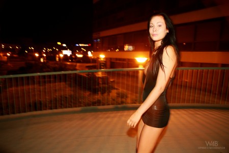 Ночная элегантность: Nikita Black танцует