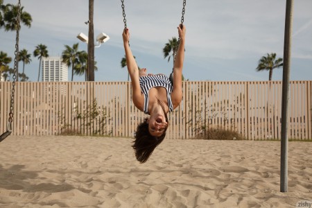 Летний веселье с Леа Готти