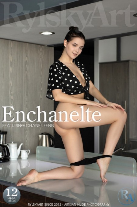 Чувственная элегантность: Chanel Fenn в домашней обстановке