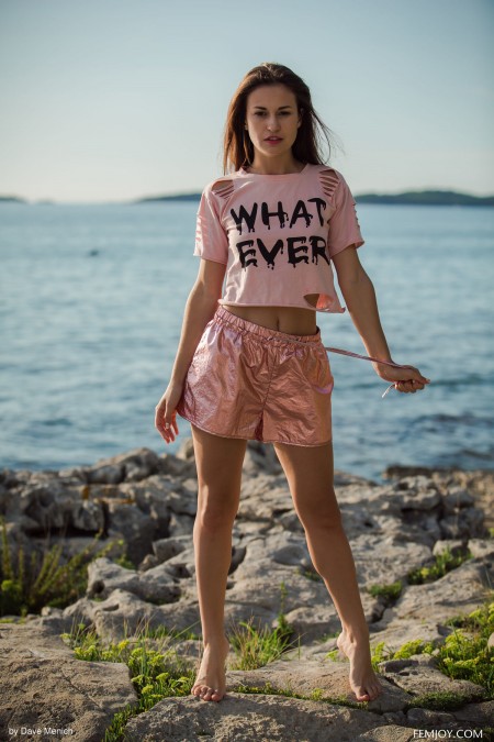 Летняя радость: эротика с Деми Фрей