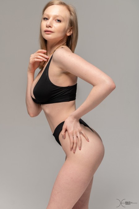 Изысканная секс-символ в нижнем белье