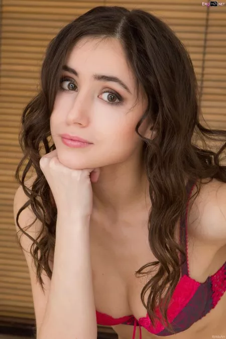 Изысканная соблазнительная краса в ванной