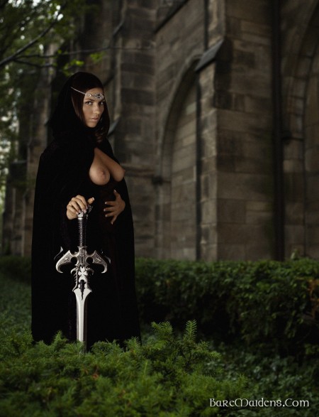 Искусство чувственной элегантности: фешн-модель Эзка Б