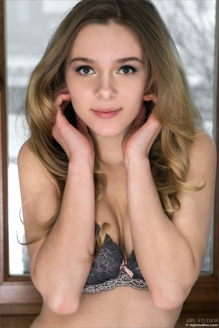 Соблазнительная фэшн-модель Карисса Diamond