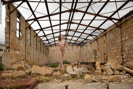 Летний фешн на природе с Гвиневер Ханей