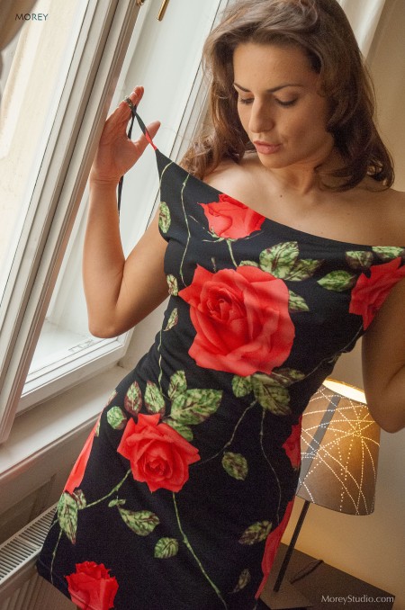 Восхитительная Сара в домашней обстановке