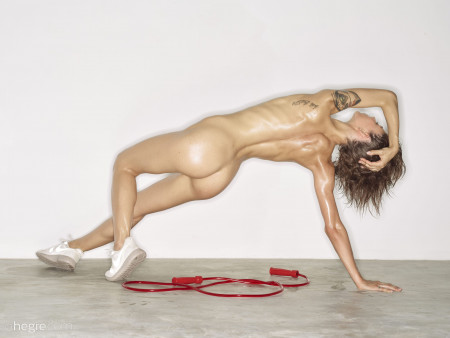 Изящная модель в студии