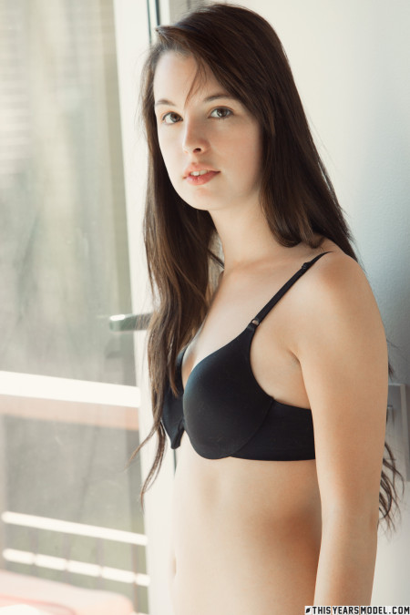 Изящная Мэнди Мастерс: эротическая фотосессия