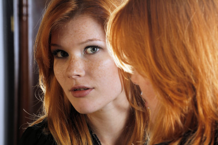 Миа Соллис: Красивая Агентка Соблазна