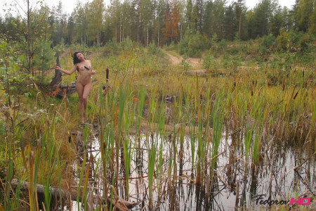 Сенсуальная нагота: Анна А на природе