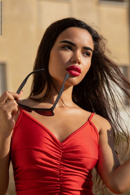 Летняя сексуальная красота Lupe A