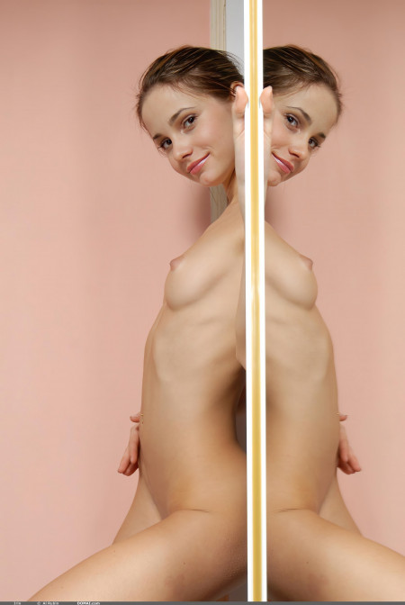 Ирина А: Соблазнительная элегантность модели