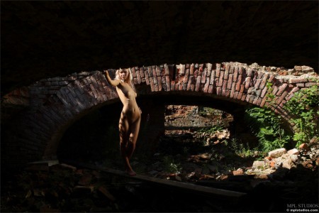 Летняя эротика: Алла А на природе