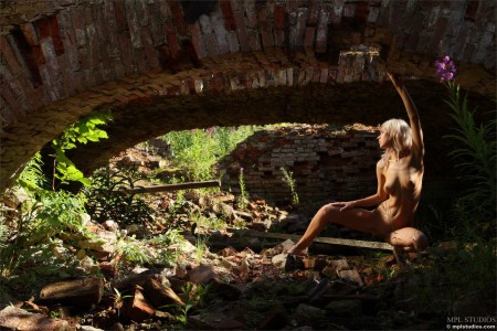 Летняя эротика: Алла А на природе