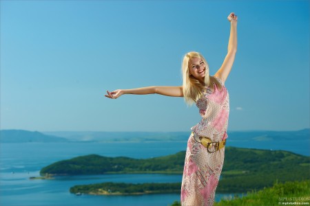 Летняя эротическая фотосессия с Талией А